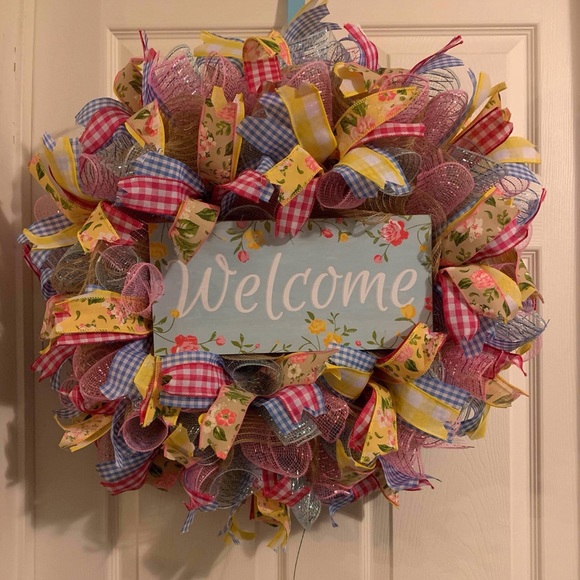 Homemade Spring Welcome Wreath - Picture 2 of 5